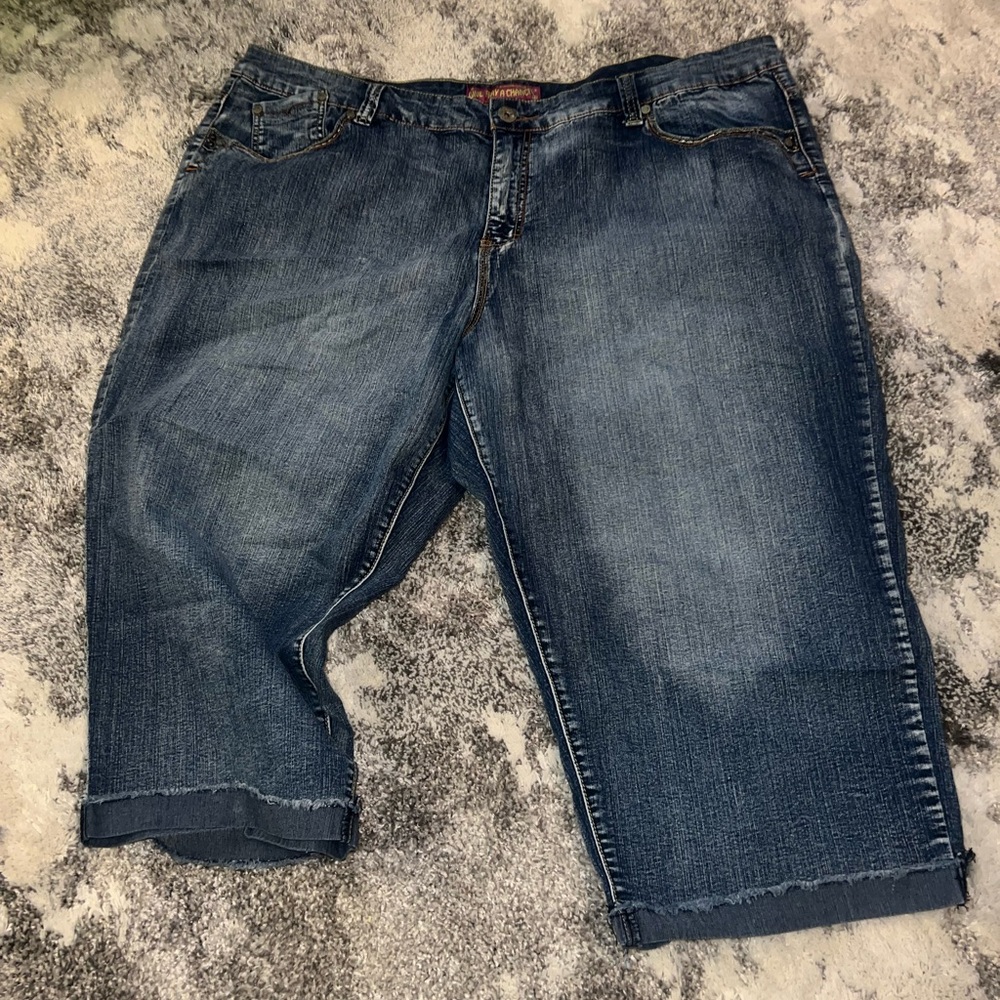 Avenue capris